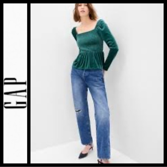 NWOT Gap Puff Sleeve Smocked Peplum Velvet Top - Picture 2 of 6